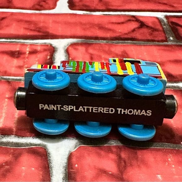 Thomas & Friends Railway PAINT SPLATTERED THOMAS Train - Picture 2 of 5